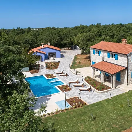 Ferienhaus Strandnahe Irena Funtana Mit Pool