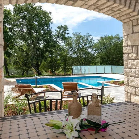 Ferienhaus Strandnahe Irena Funtana Mit Pool *
