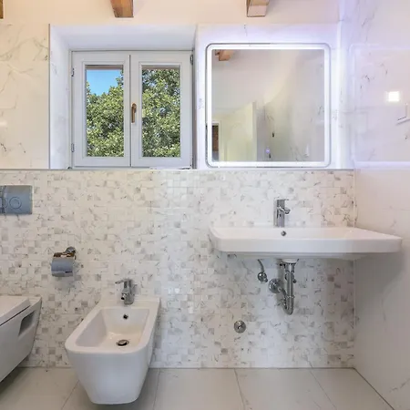 Strandnahe Irena Funtana Mit Pool Holiday home Porec