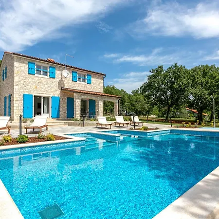 Strandnahe Irena Funtana Mit Pool Ferienhaus